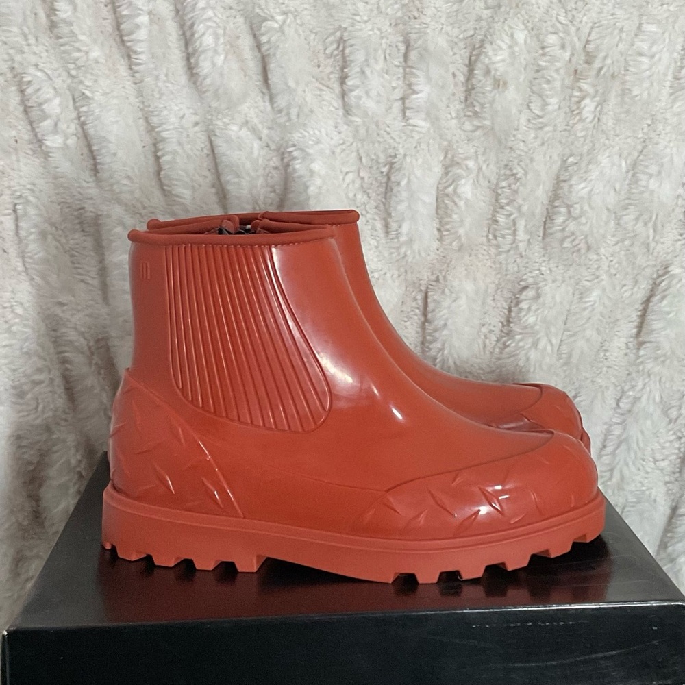 Melissa Fusi Boots - Picture 2 of 4